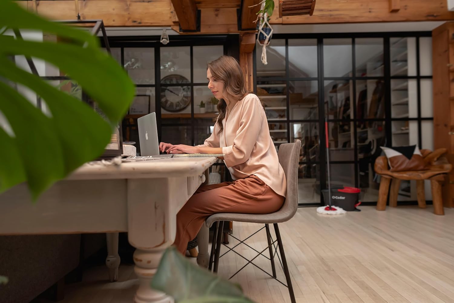 O-Cedar EasyWring Microfiber Spin Mop, Bucket Floor Cleaning System, Red, Gray, Standard - Image 18